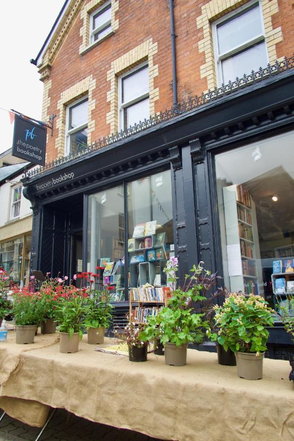 The Pavement Palace Hay-On-Wye Extérieur photo